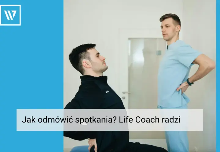 Mężczyzna w czarnej bluzie i fizjoterapeuta w jasnoniebieskim uniformie. Life coach radzi, jak grzecznie odmówić spotkania, gdy czujesz się źle.