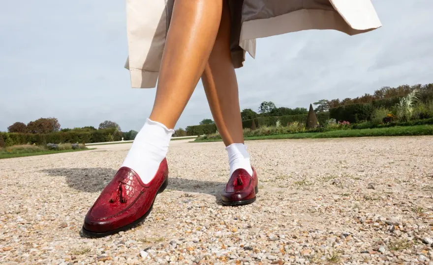 Czerwone buty damskie - Z czym łączyć, by wyglądać stylowo?