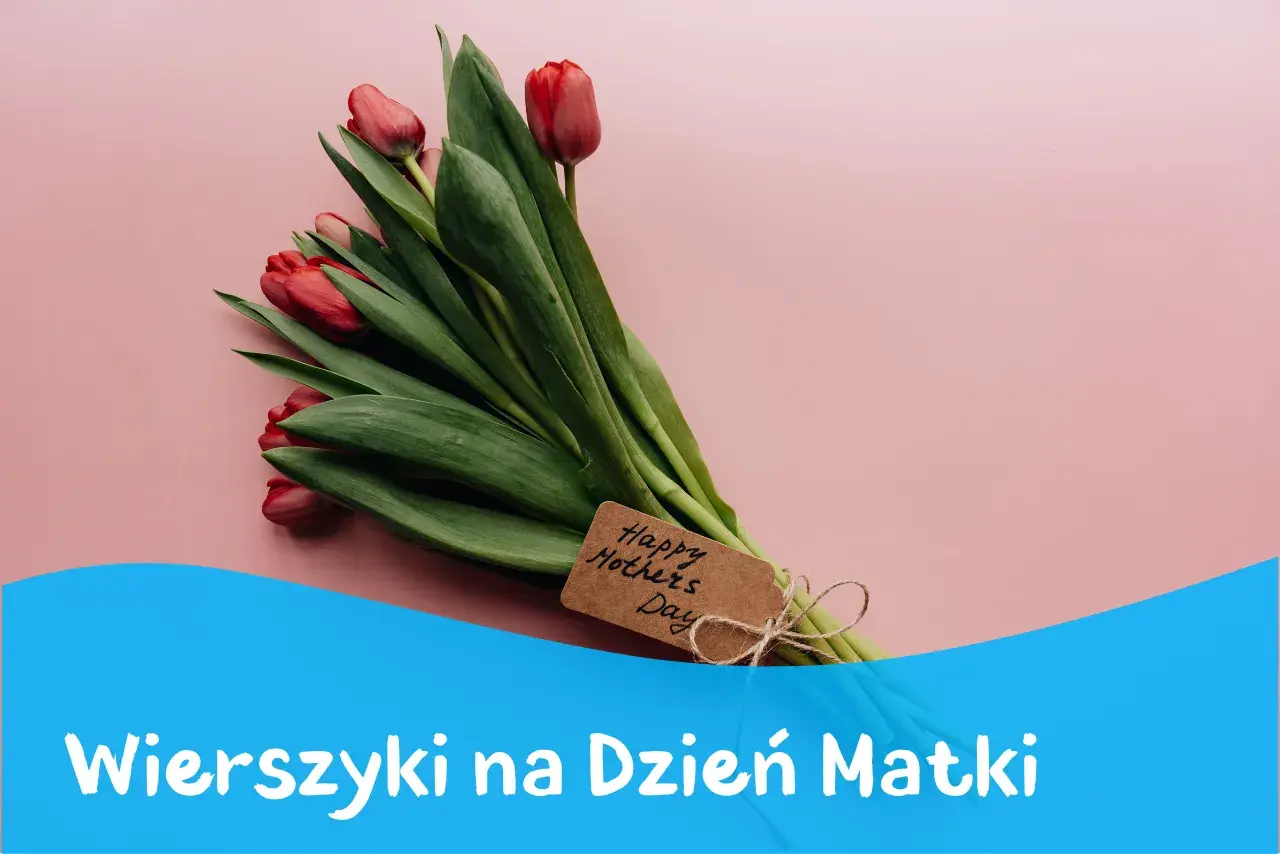Bukiet czerwonych tulipanów z metryczką "Happy Mothers Day". Idealny, by podarować mamie wierszyk na Dzień Matki.